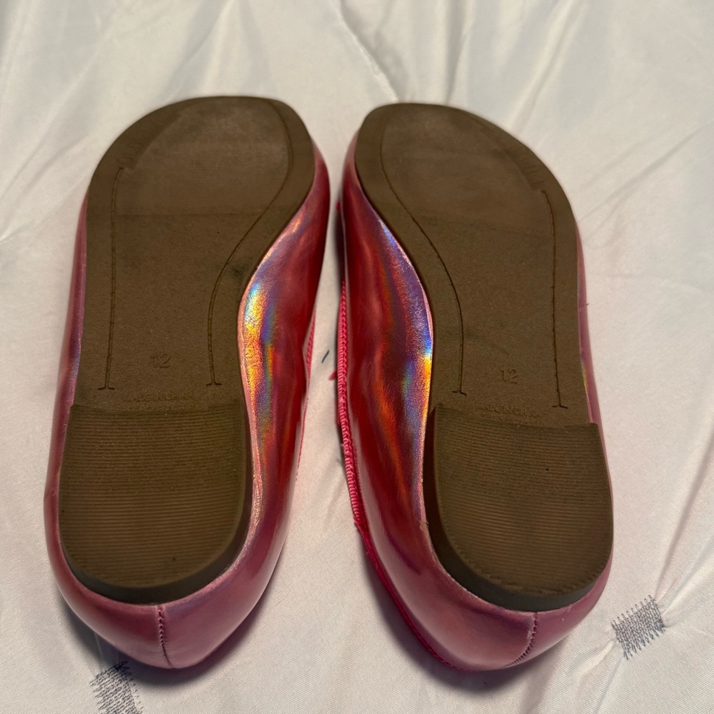 Girls' Pink Holographic Ballet Flats with Elastic Strap - Picture 4 of 7
